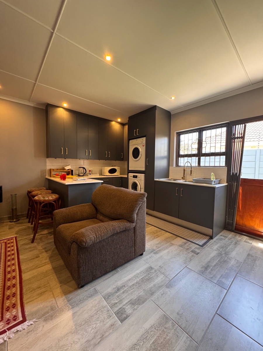 To Let 2 Bedroom Property for Rent in Strand South Western Cape